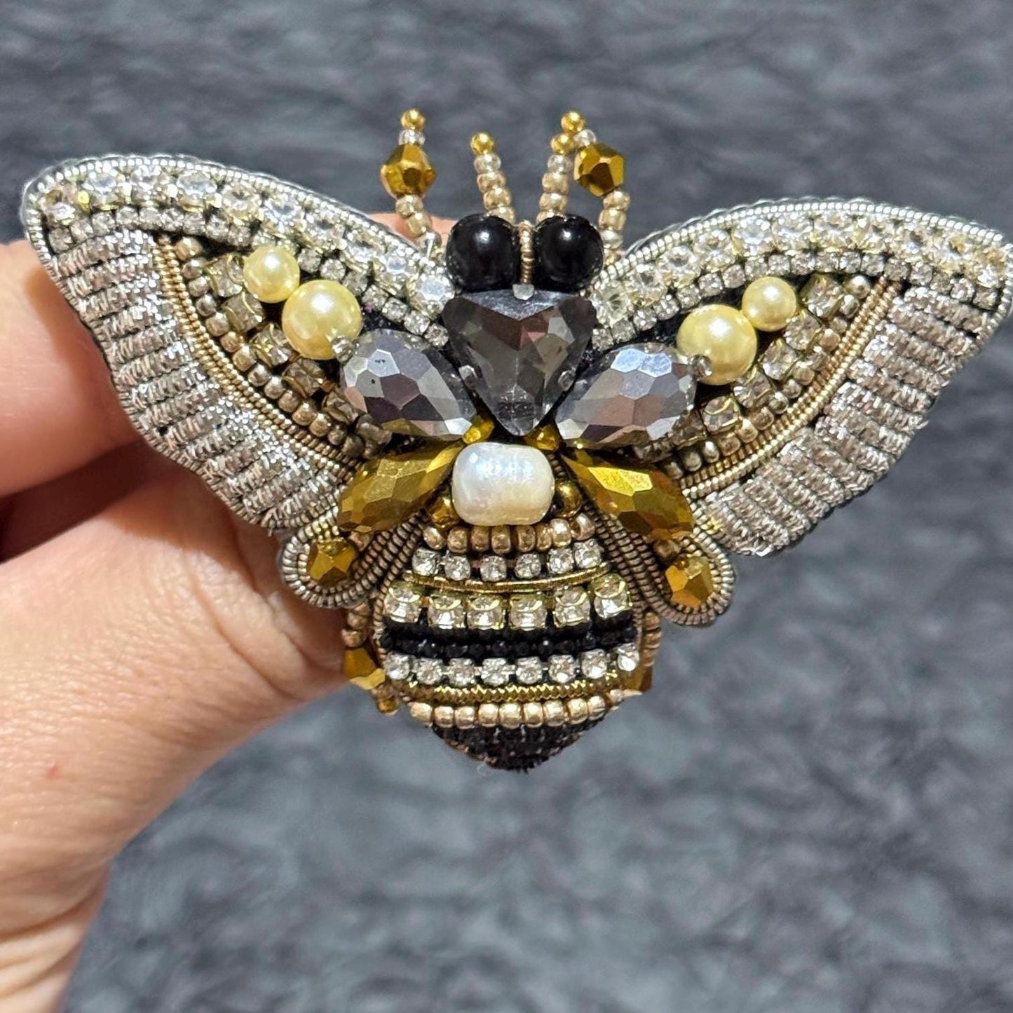 Handmade Crystal Bee Brooch: Beaded Insect Pin, Nature-Inspired Jewelry