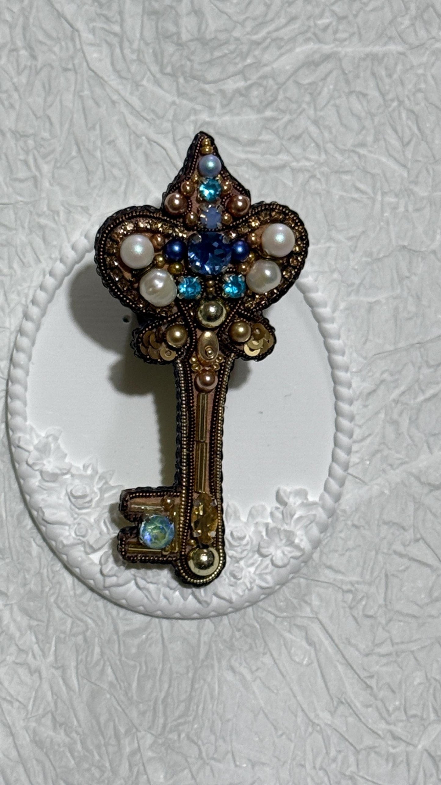 Handmade Beaded Key Brooch: Vintage-Inspired Pearl & Crystal Pin