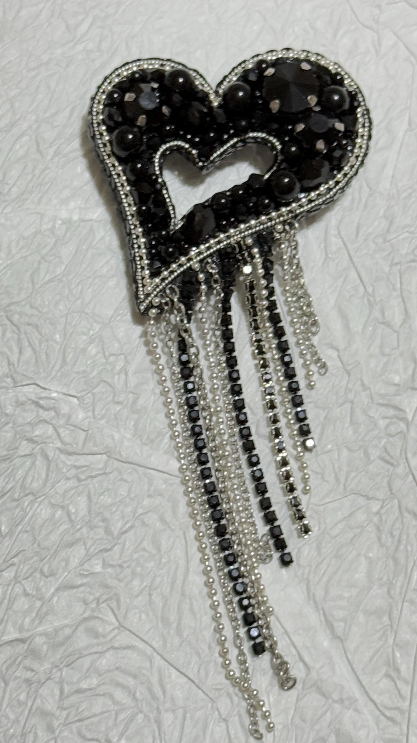 Handmade Black Heart Brooch – Gothic Beaded Crystal Pin – Statement Love Brooch – Romantic Valentine’s Gift – Dark Aesthetic Jewelry