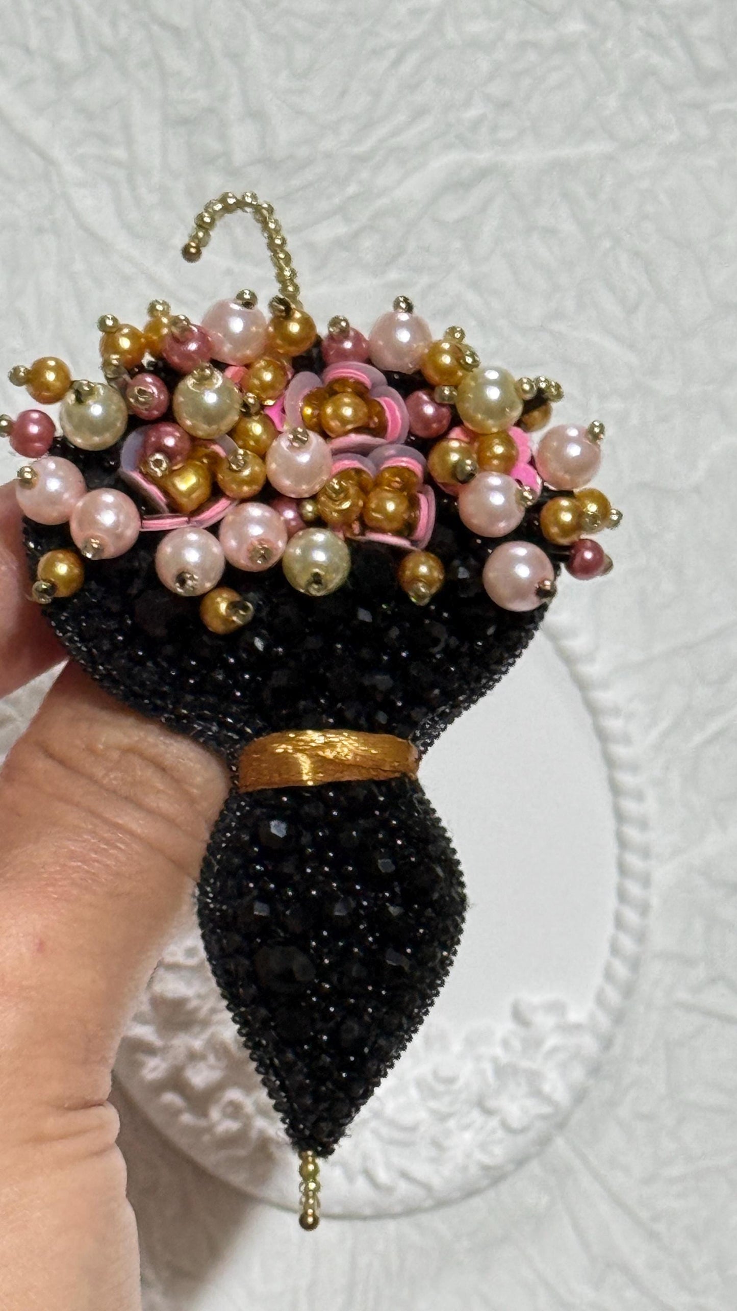 Elegant Black Pearl Beaded Bouquet Brooch