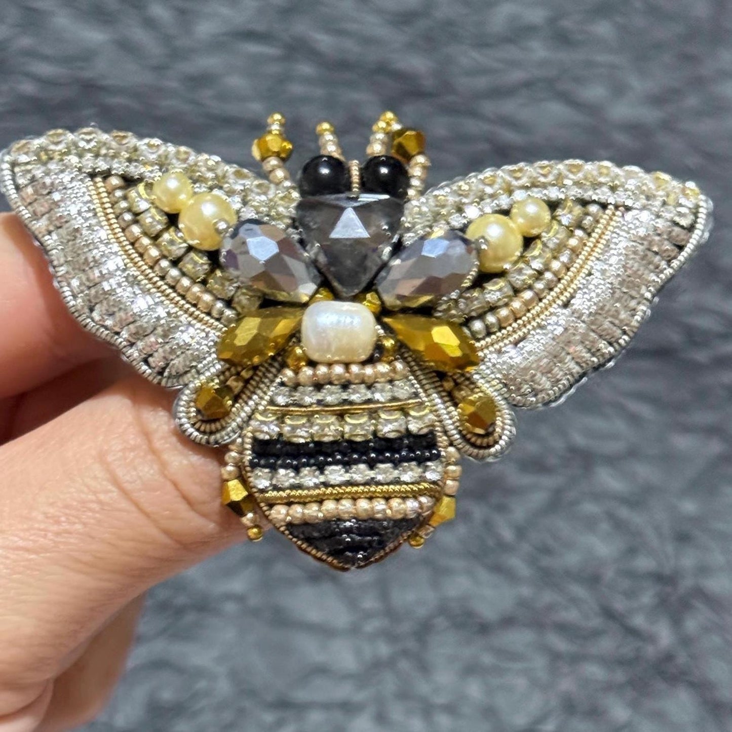 Handmade Crystal Bee Brooch: Beaded Insect Pin, Nature-Inspired Jewelry