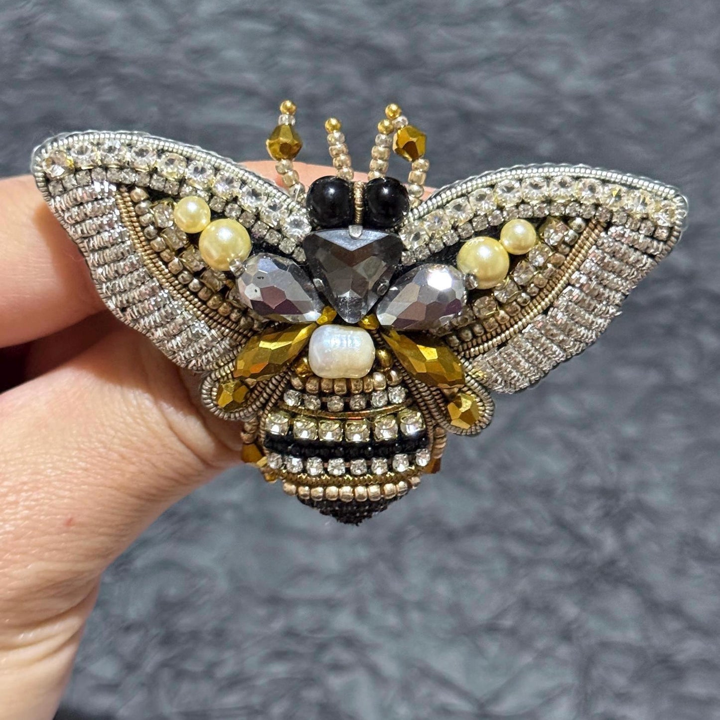 Handmade Crystal Bee Brooch: Beaded Insect Pin, Nature-Inspired Jewelry