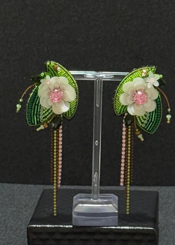 Handmade Green Floral Beaded Earrings – Elegant Nature-Inspired Statement Jewelry