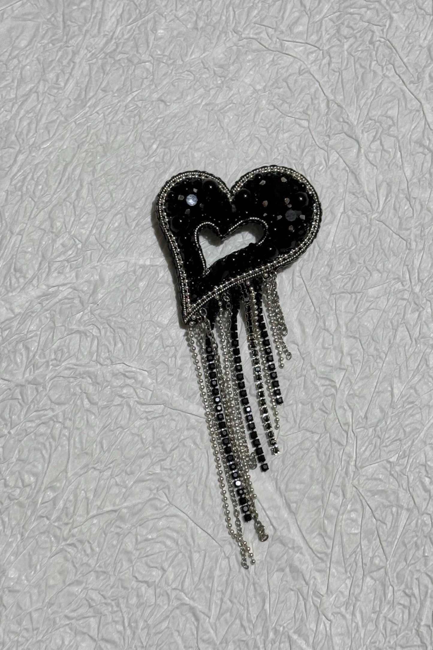 Handmade Black Heart Brooch – Gothic Beaded Crystal Pin – Statement Love Brooch – Romantic Valentine’s Gift – Dark Aesthetic Jewelry