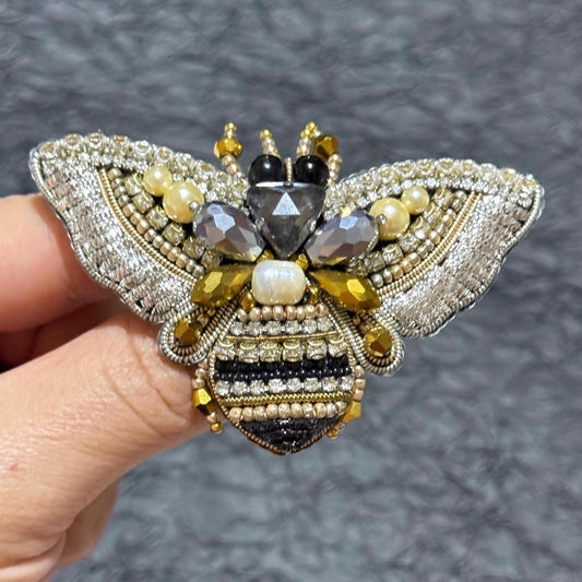 Handmade Crystal Bee Brooch: Beaded Insect Pin, Nature-Inspired Jewelry