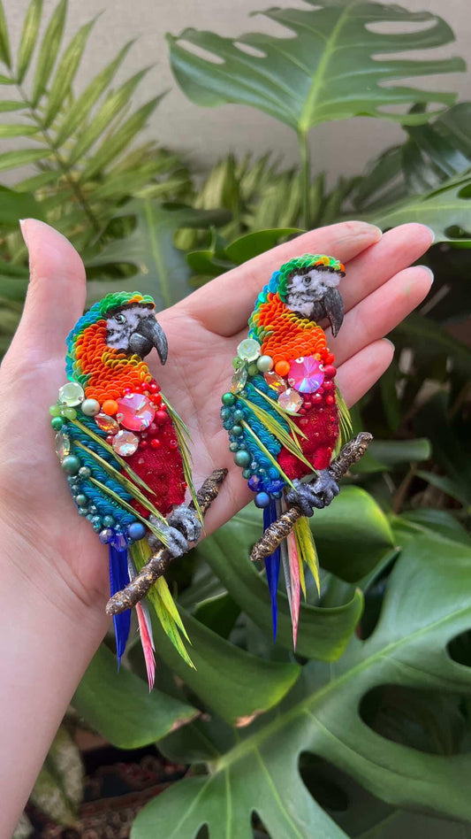 Handmade Beaded Parrot Brooch – Sequin & Crystal Bird Pin