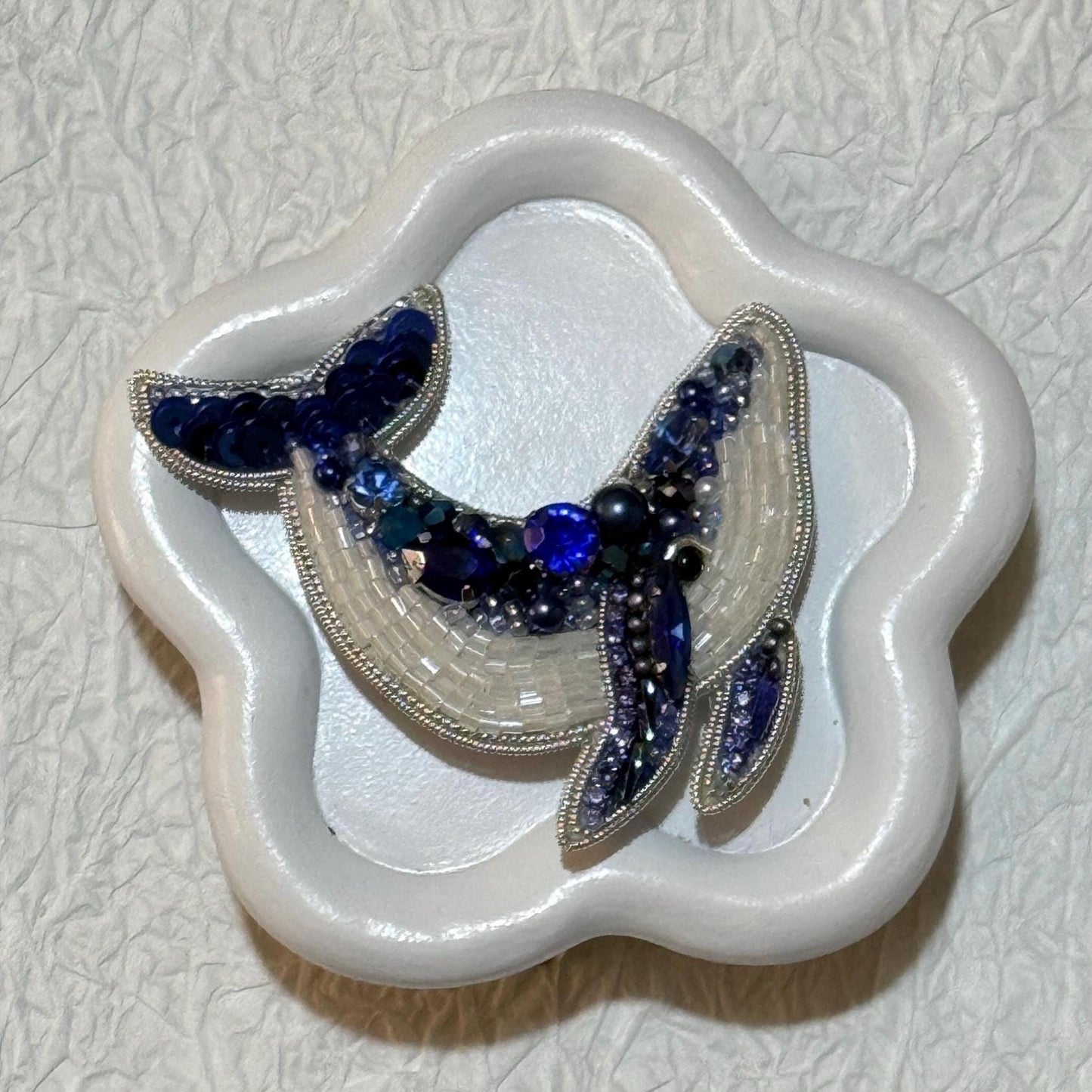 Handmade Beaded Whale Tail Brooch: Ocean-Inspired Crystal Pin