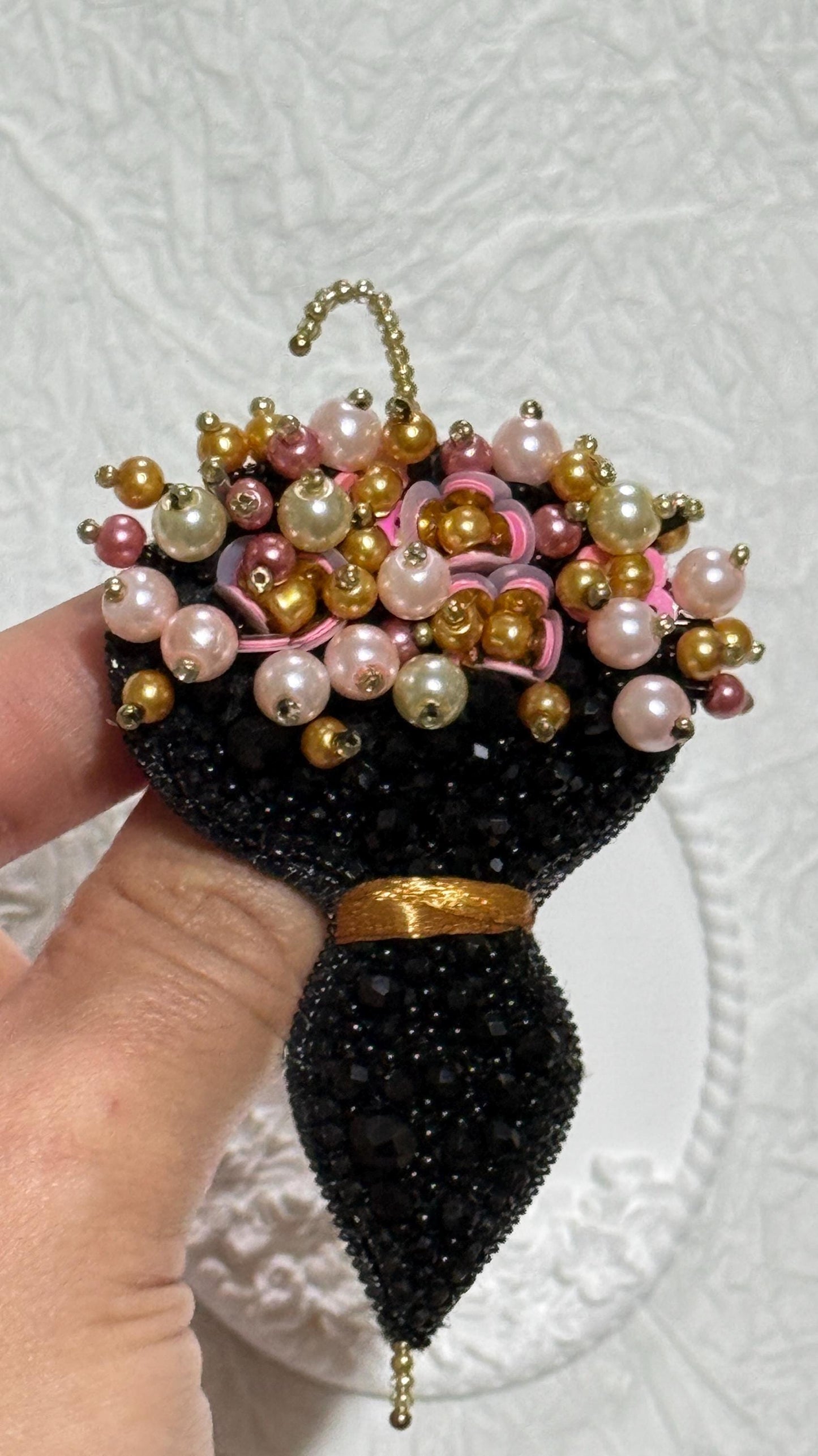Elegant Black Pearl Beaded Bouquet Brooch