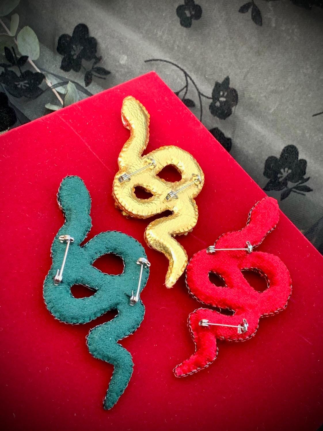 Handmade Beaded Snake Brooch: Gothic Serpent Pin, Year of the Snake