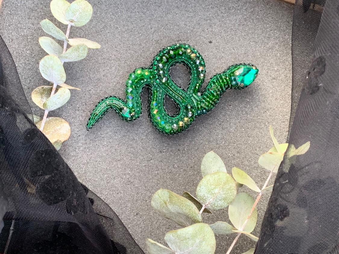 Handmade Beaded Snake Brooch: Gothic Serpent Pin, Year of the Snake