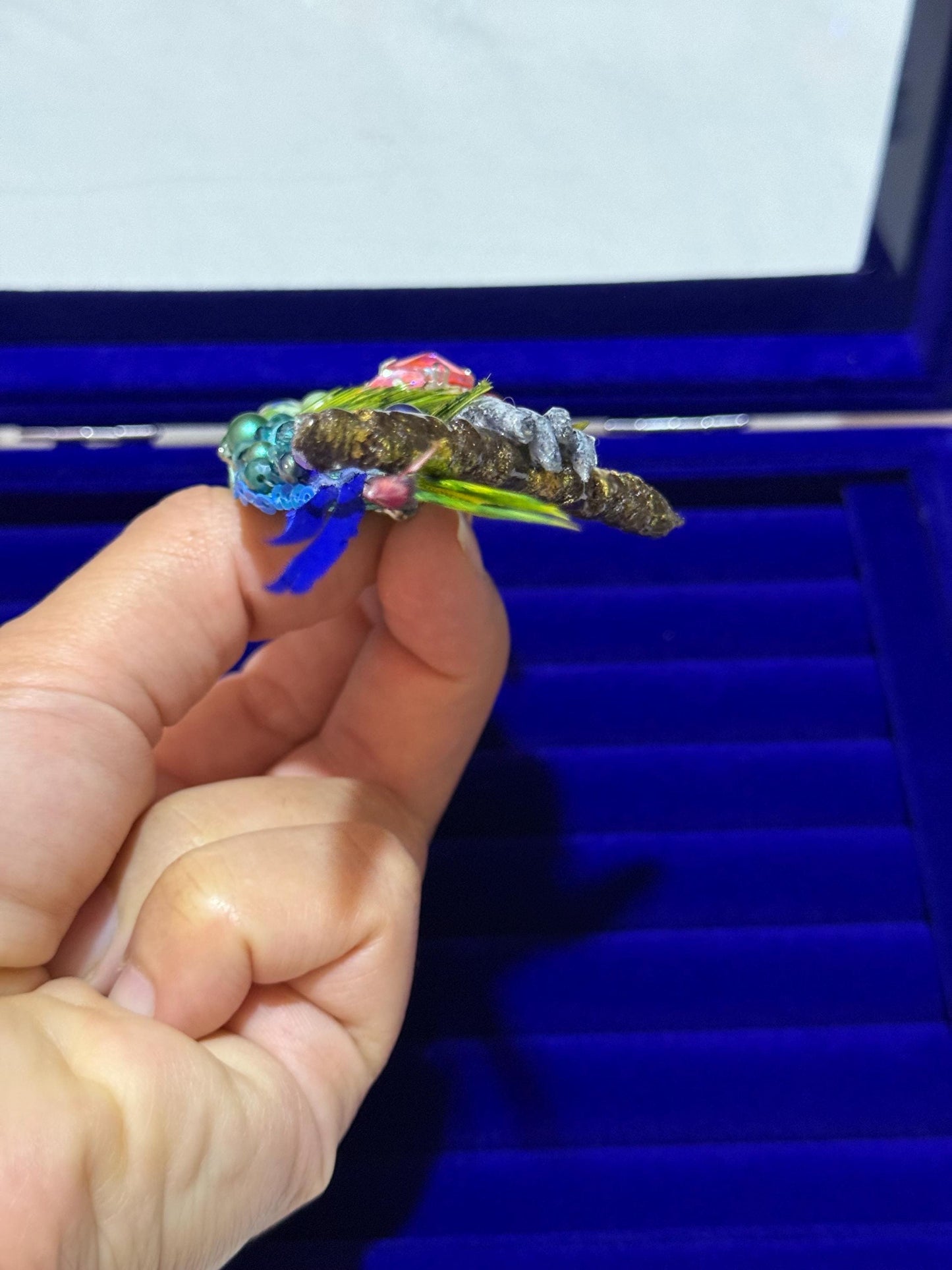 Handmade Beaded Parrot Brooch – Sequin & Crystal Bird Pin