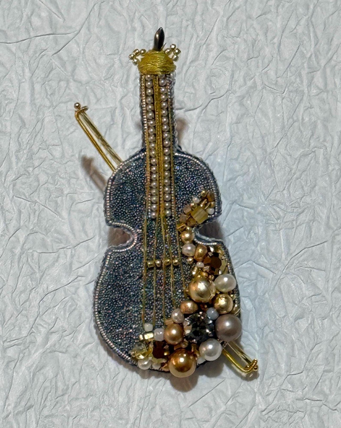 Handmade Silver Violin Brooch: Beaded Music Lover Pin