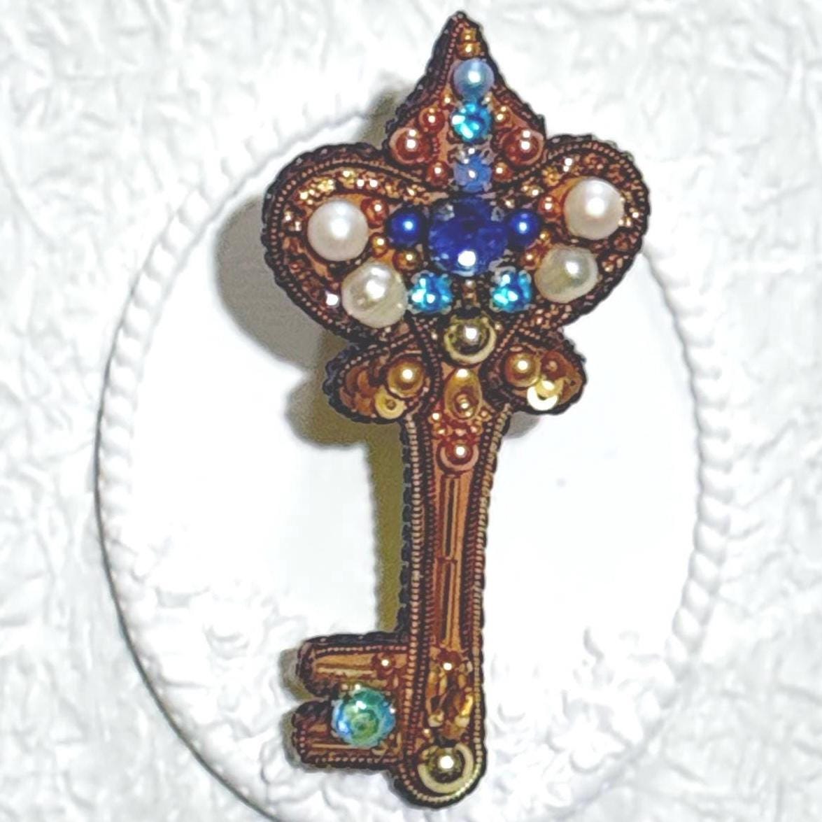 Handmade Beaded Key Brooch: Vintage-Inspired Pearl & Crystal Pin