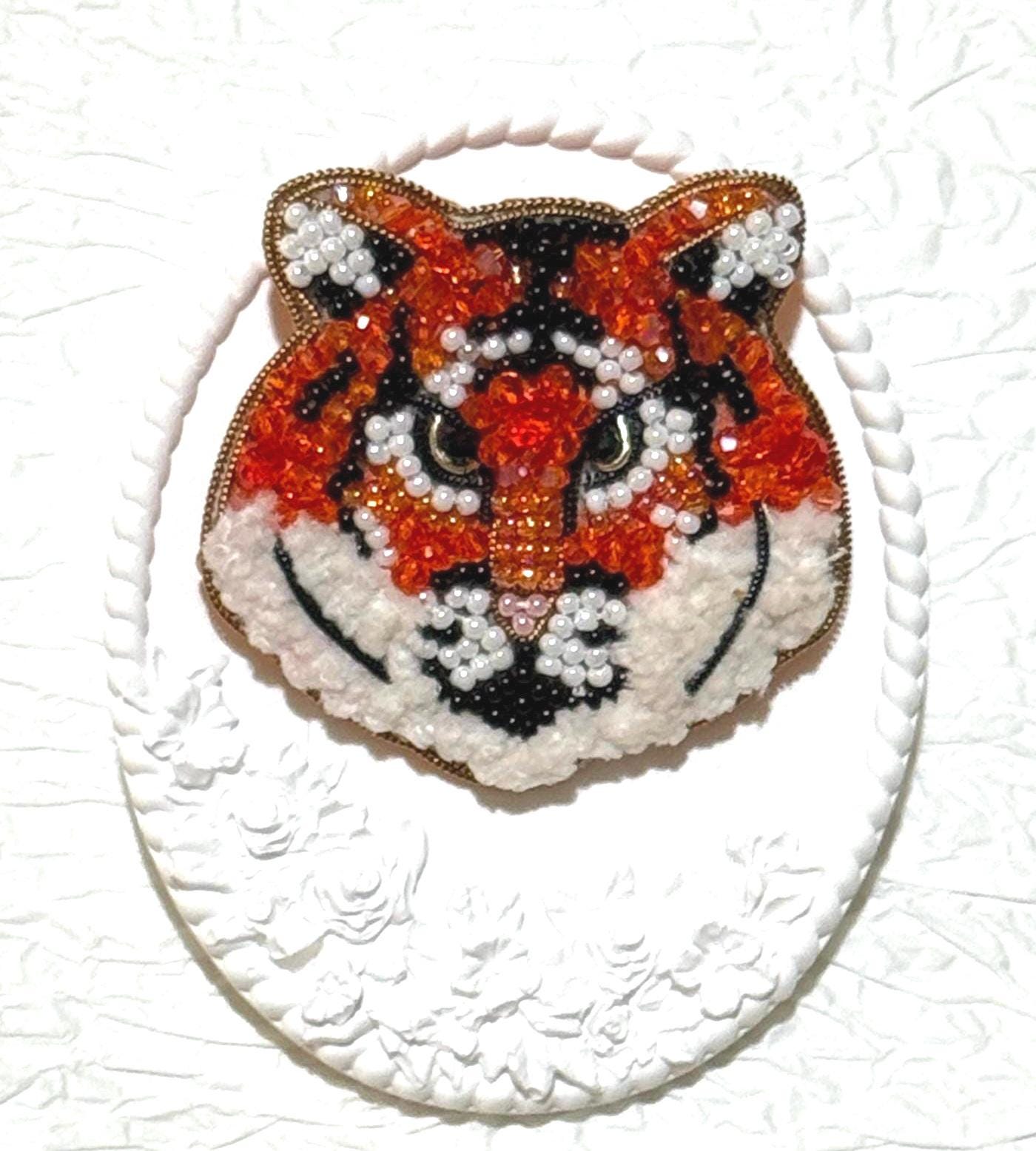 Handmade Beaded Tiger Brooch: Crystal Embroidered Animal Pin