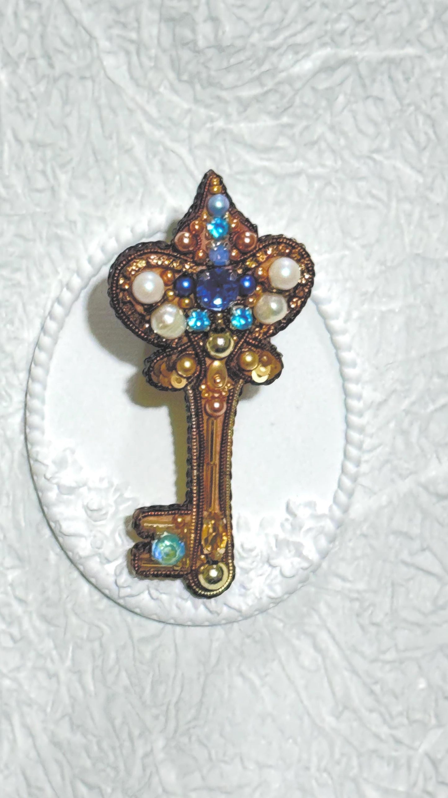 Handmade Beaded Key Brooch: Vintage-Inspired Pearl & Crystal Pin