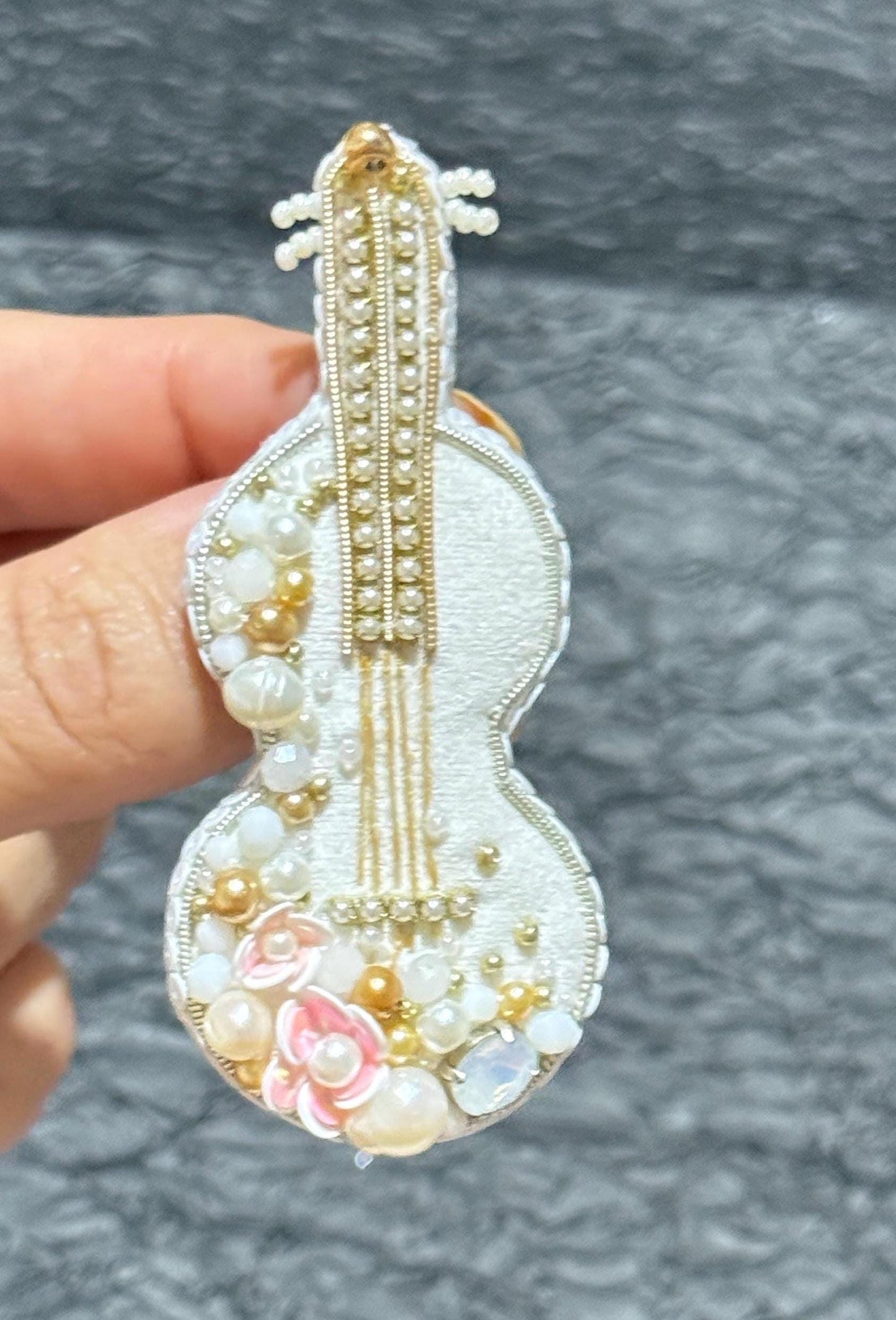 Handmade Beaded Violin Brooch: Pearl & Crystal Musical Pin