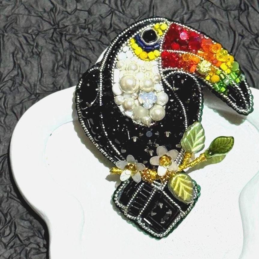 Handmade Beaded Toucan Brooch: Colorful Tropical Bird Pin