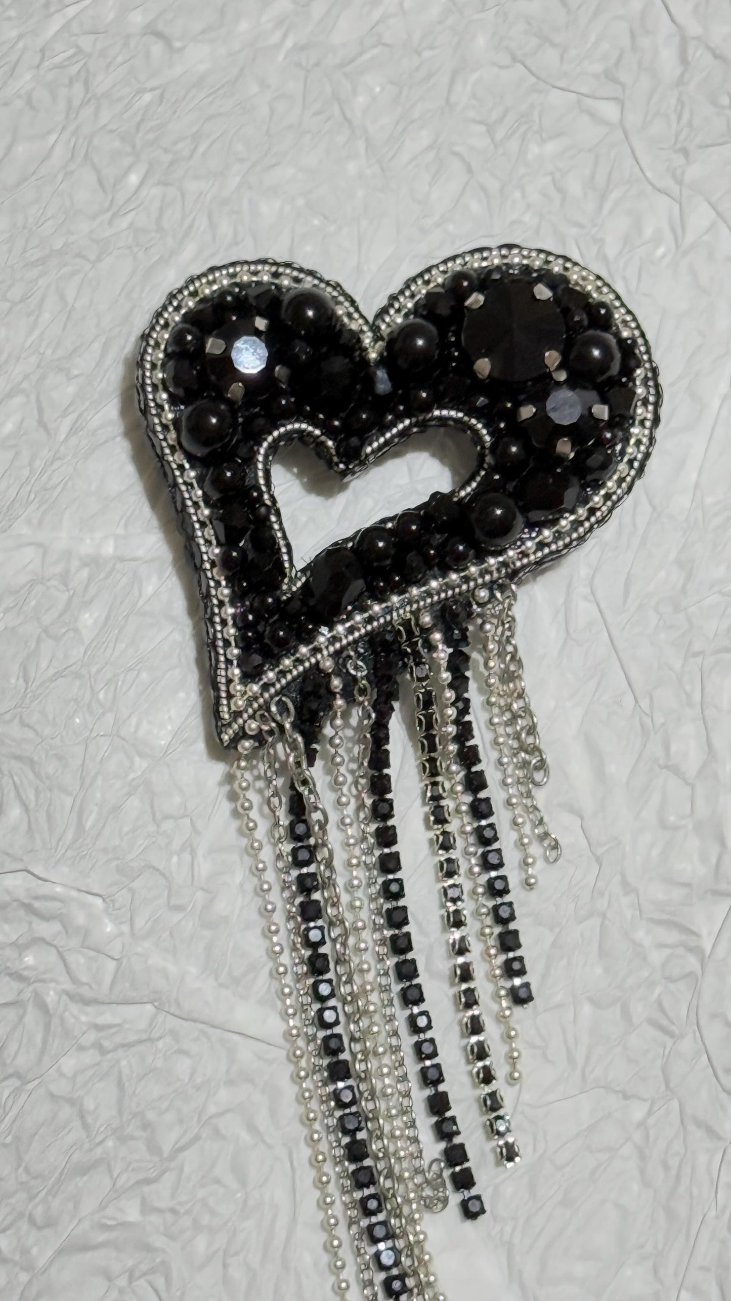 Handmade Black Heart Brooch – Gothic Beaded Crystal Pin – Statement Love Brooch – Romantic Valentine’s Gift – Dark Aesthetic Jewelry