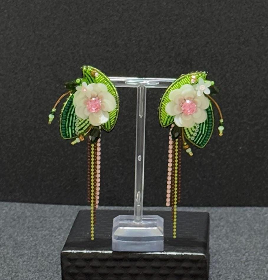 Handmade Green Floral Beaded Earrings – Elegant Nature-Inspired Statement Jewelry