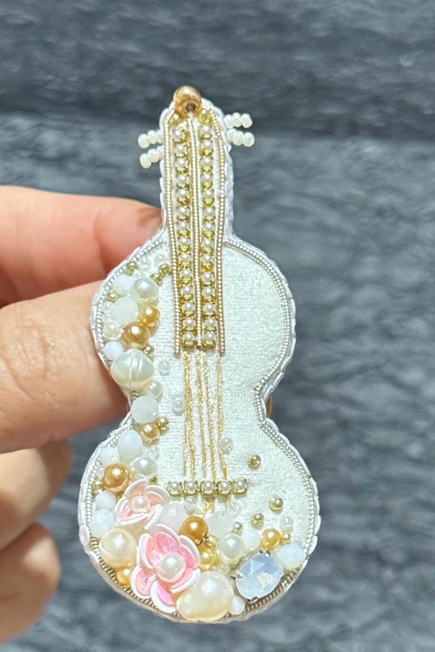 Handmade Beaded Violin Brooch: Pearl & Crystal Musical Pin