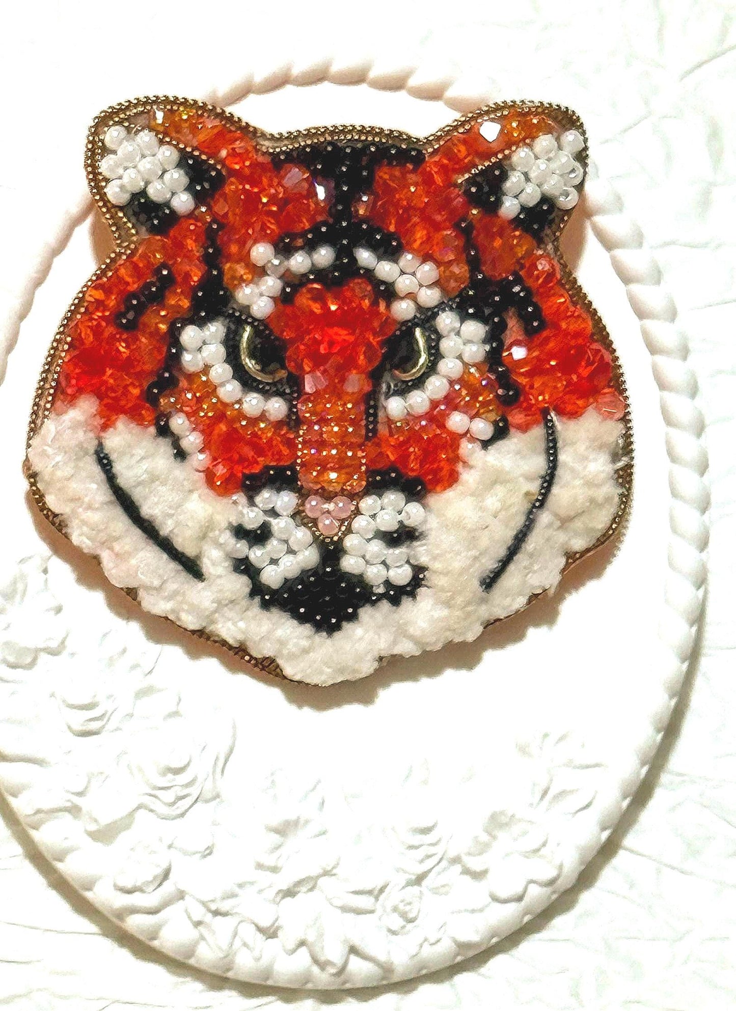 Handmade Beaded Tiger Brooch: Crystal Embroidered Animal Pin