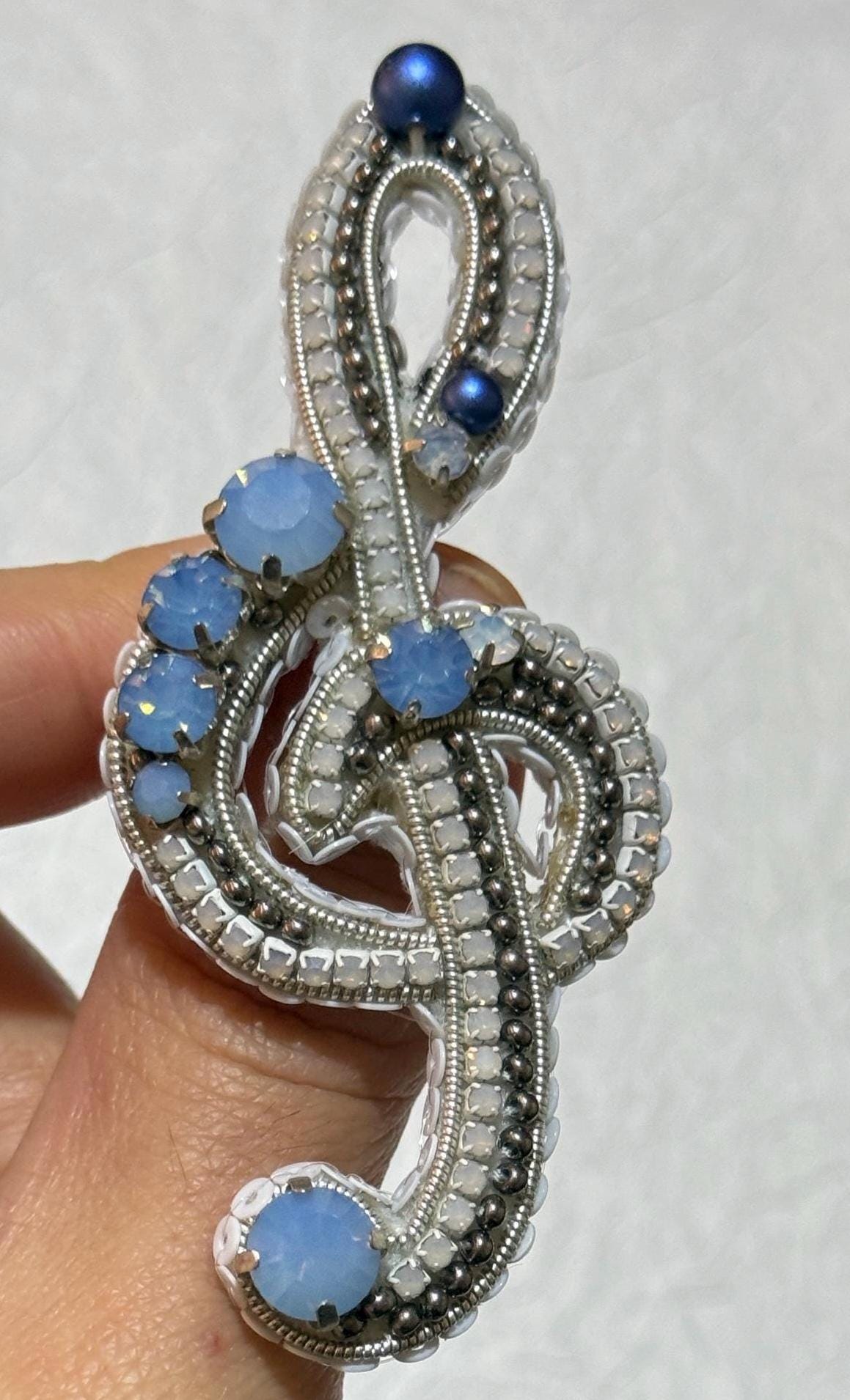 Handmade Beaded Treble Clef Brooch: Blue Silver Music Jewelry