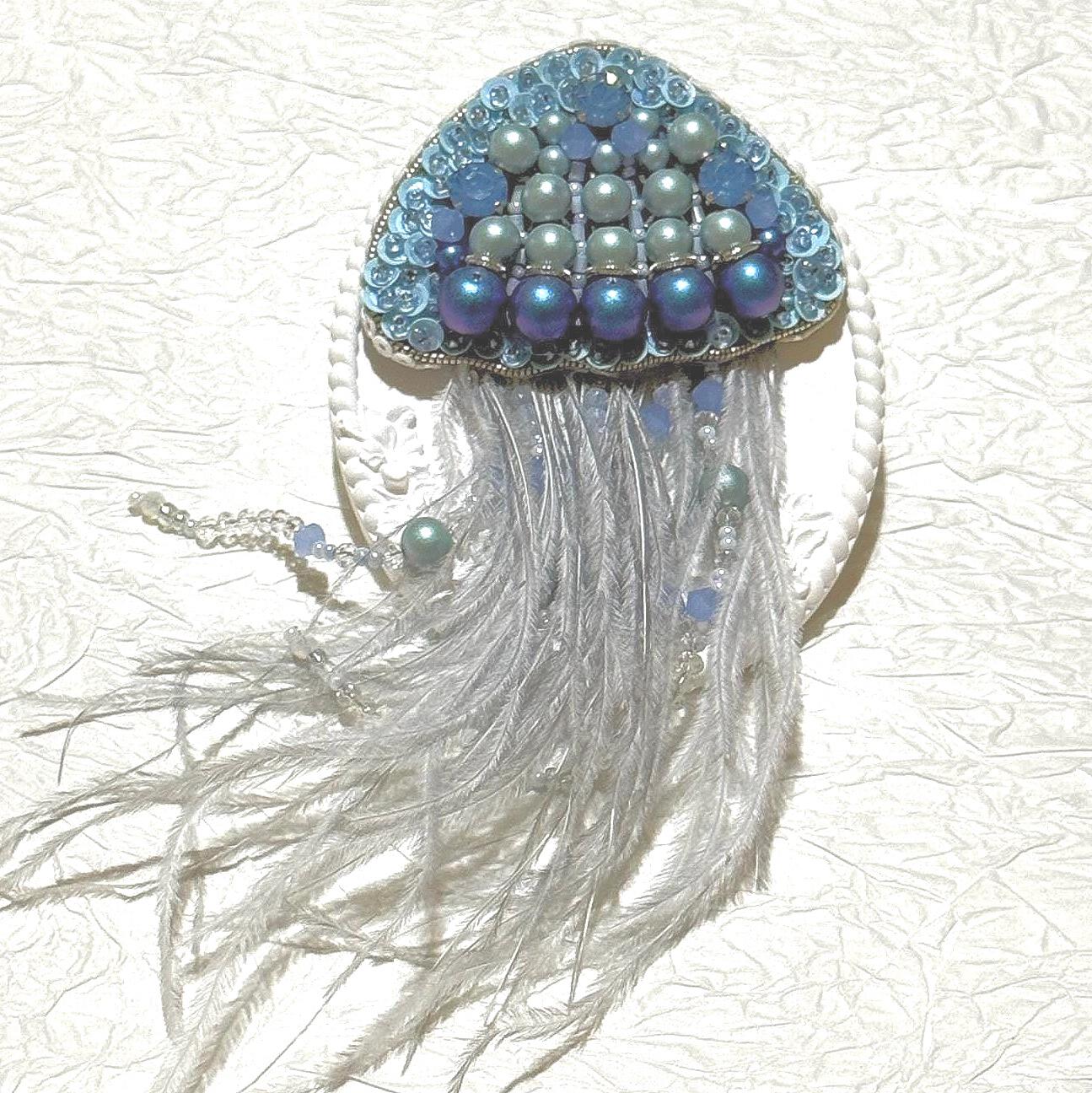 Handmade Beaded Jellyfish Brooch: Ocean-Inspired Nautical Pin