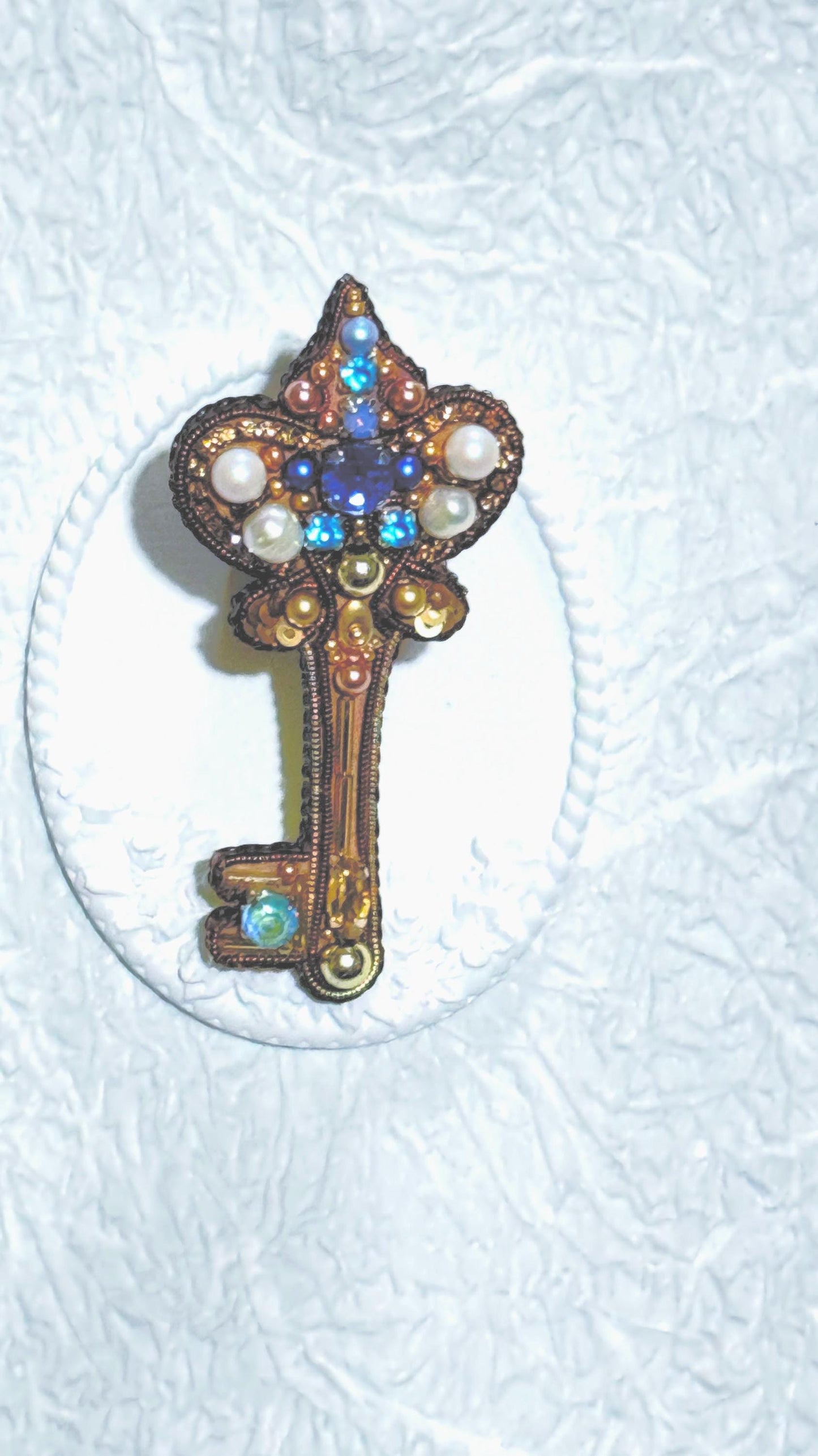 Handmade Beaded Key Brooch: Vintage-Inspired Pearl & Crystal Pin