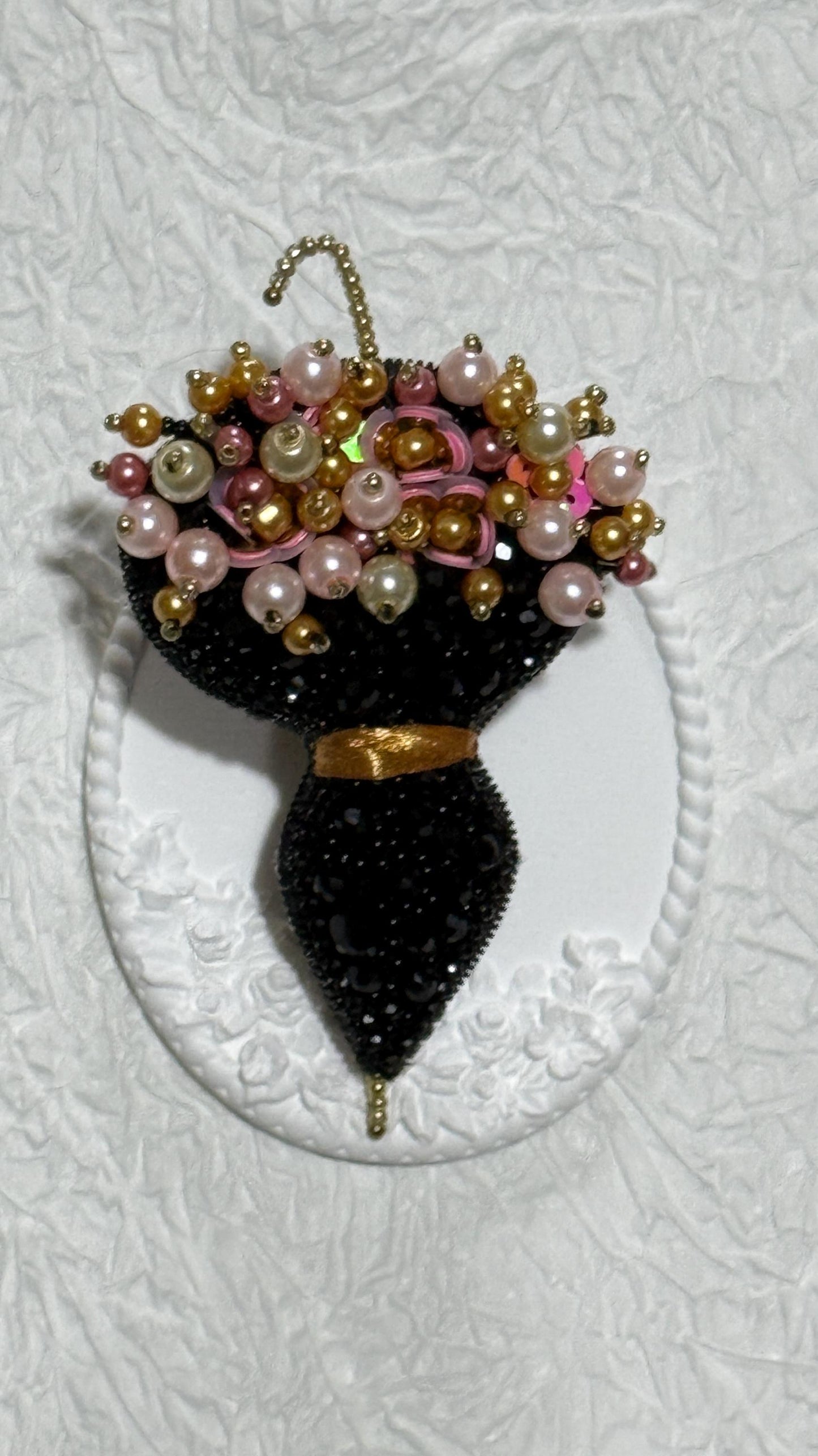 Elegant Black Pearl Beaded Bouquet Brooch
