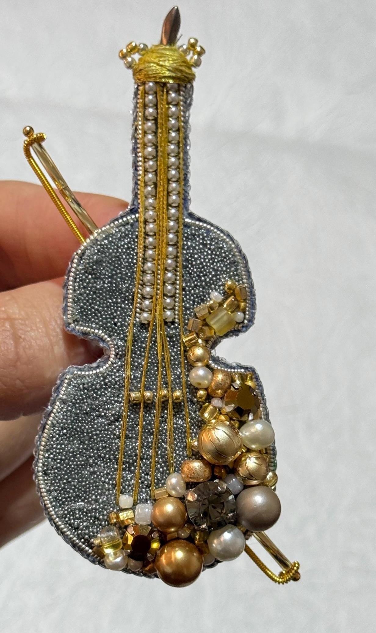 Handmade Silver Violin Brooch: Beaded Music Lover Pin