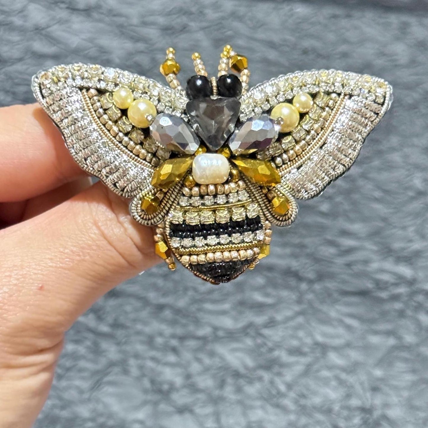 Handmade Crystal Bee Brooch: Beaded Insect Pin, Nature-Inspired Jewelry
