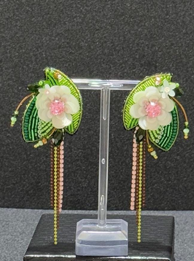 Handmade Green Floral Beaded Earrings – Elegant Nature-Inspired Statement Jewelry