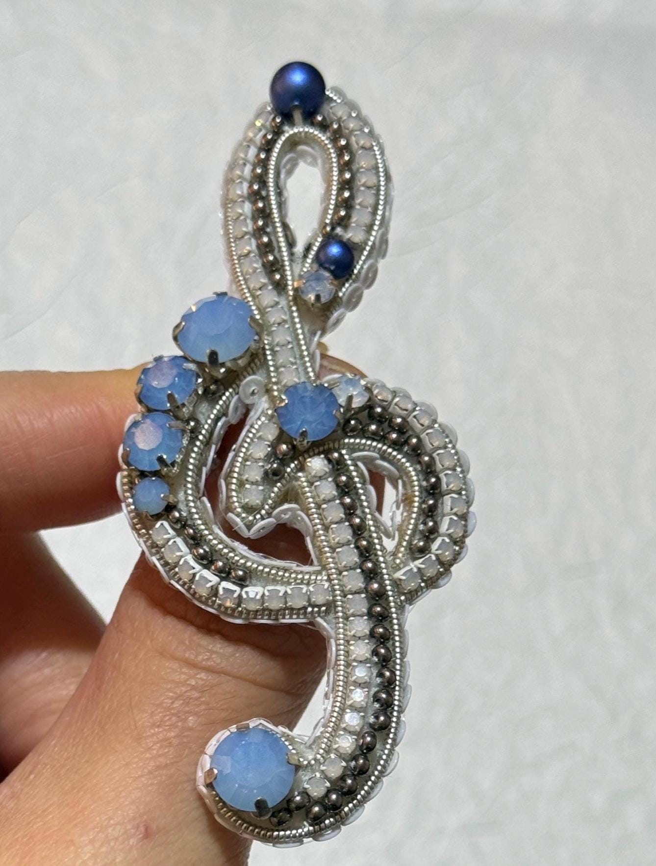 Handmade Beaded Treble Clef Brooch: Blue Silver Music Jewelry