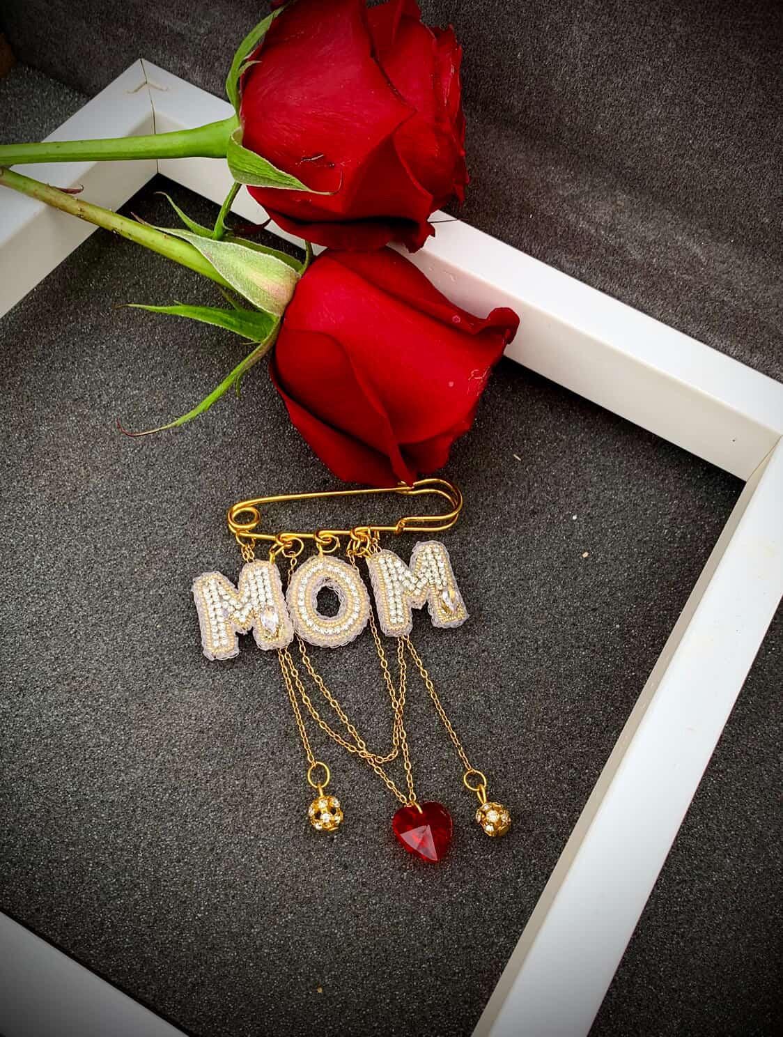 Handmade Beaded MOM Brooch – Crystal Heart, Gold Tone Pin