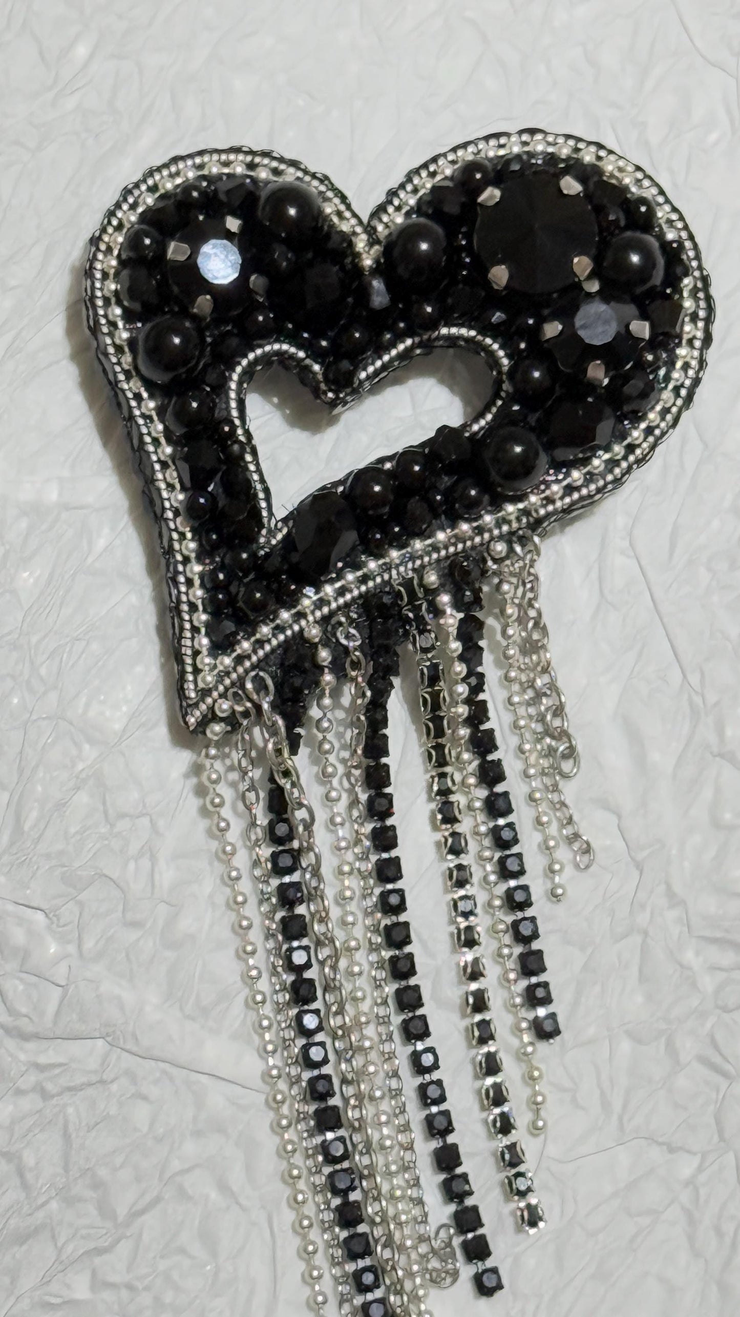 Handmade Black Heart Brooch – Gothic Beaded Crystal Pin – Statement Love Brooch – Romantic Valentine’s Gift – Dark Aesthetic Jewelry