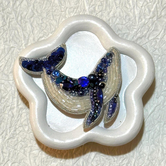 Handmade Beaded Whale Tail Brooch: Ocean-Inspired Crystal Pin
