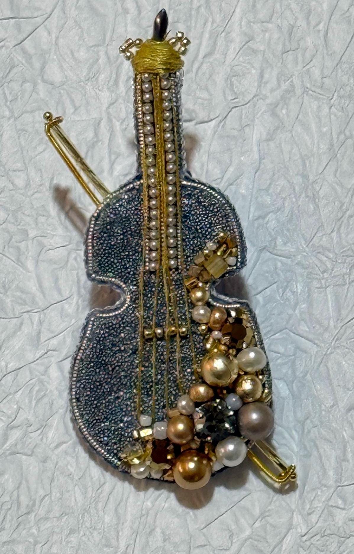 Handmade Silver Violin Brooch: Beaded Music Lover Pin