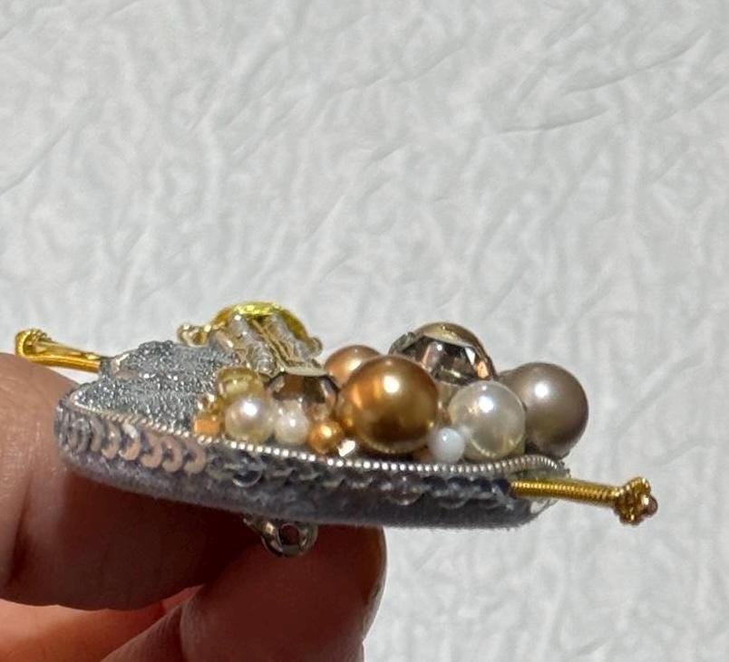 Handmade Silver Violin Brooch: Beaded Music Lover Pin