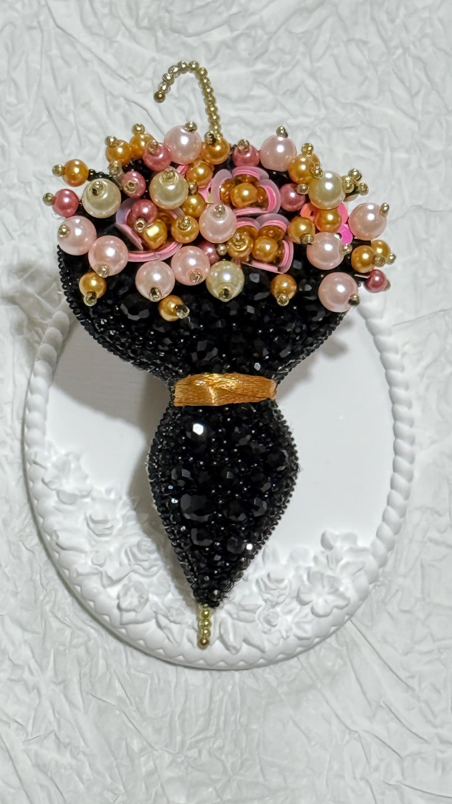 Elegant Black Pearl Beaded Bouquet Brooch