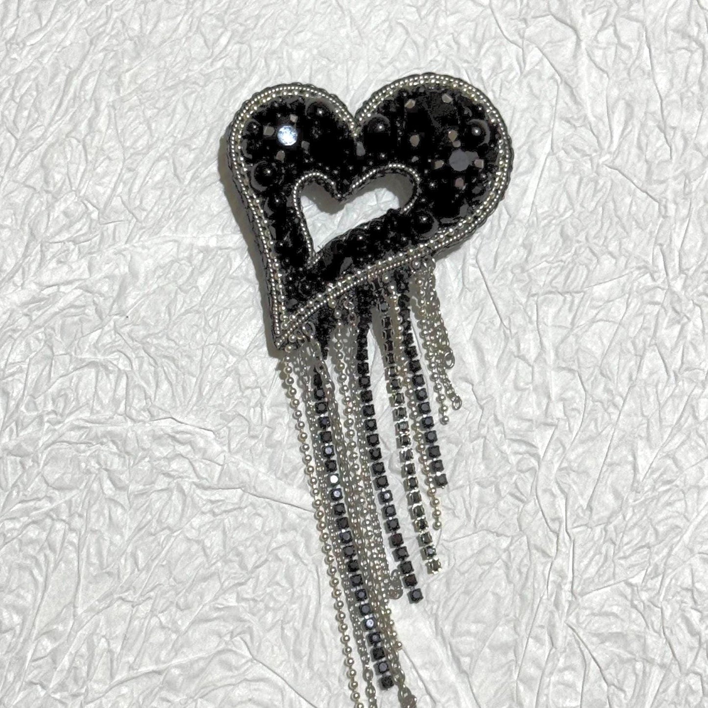 Handmade Black Heart Brooch – Gothic Beaded Crystal Pin – Statement Love Brooch – Romantic Valentine’s Gift – Dark Aesthetic Jewelry