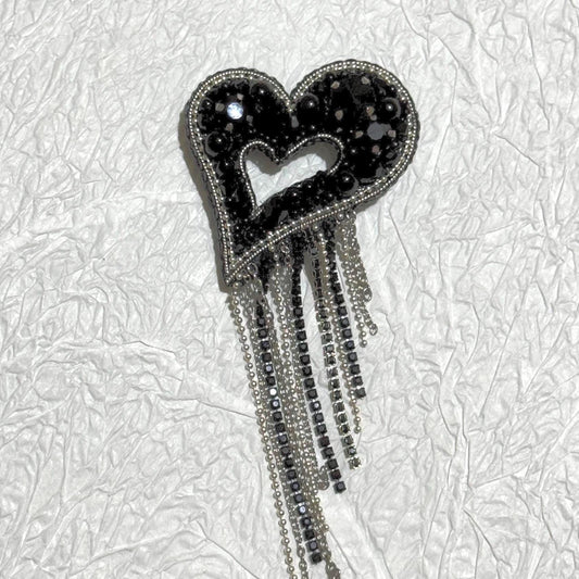 Handmade Black Heart Brooch – Gothic Beaded Crystal Pin – Statement Love Brooch – Romantic Valentine’s Gift – Dark Aesthetic Jewelry