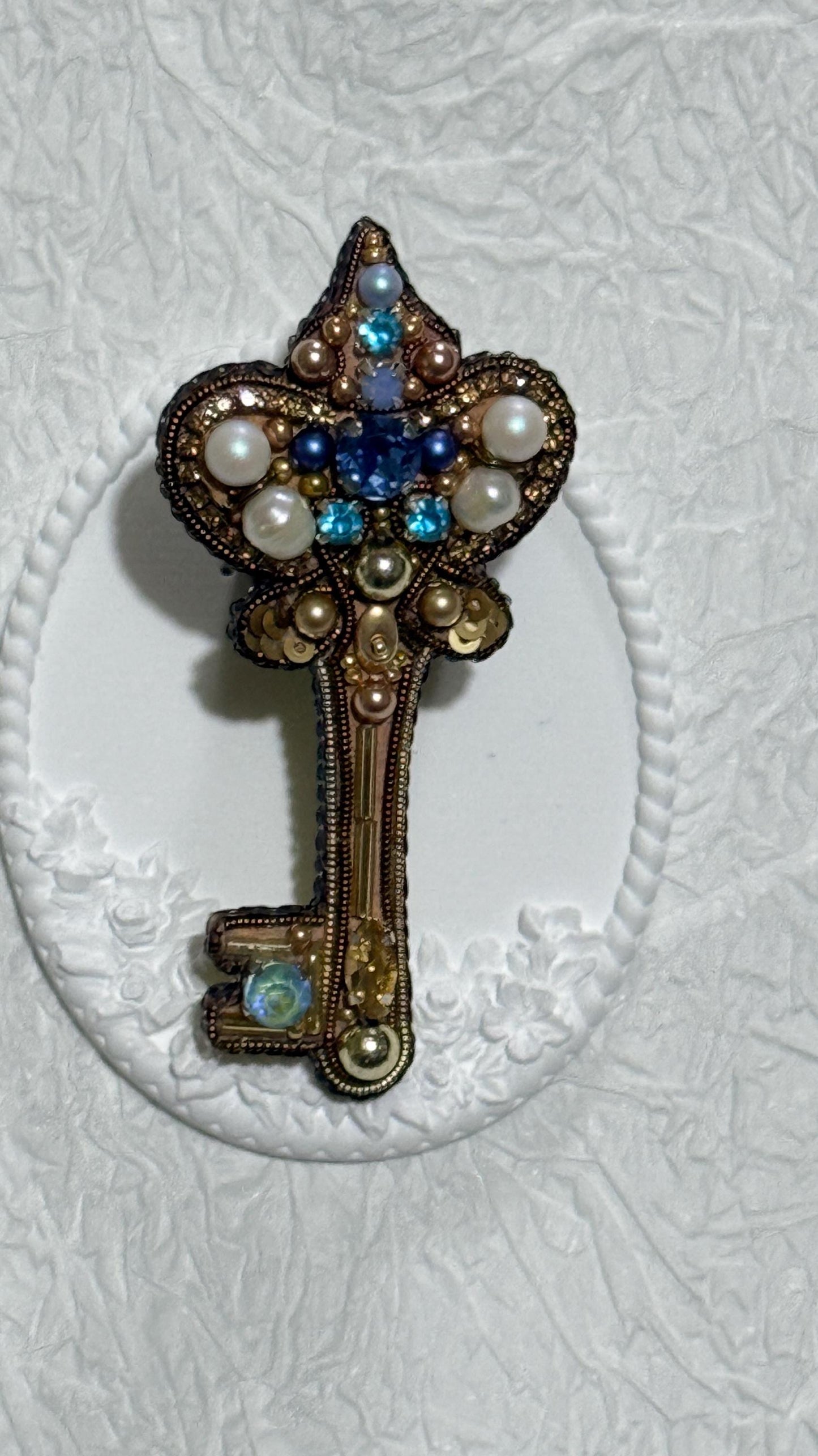 Handmade Beaded Key Brooch: Vintage-Inspired Pearl & Crystal Pin