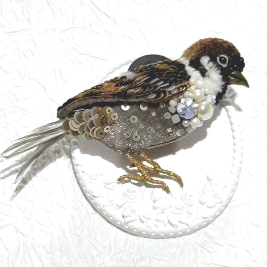 Handmade Beaded Sparrow Brooch: Sequins, Pearls, and Crystals